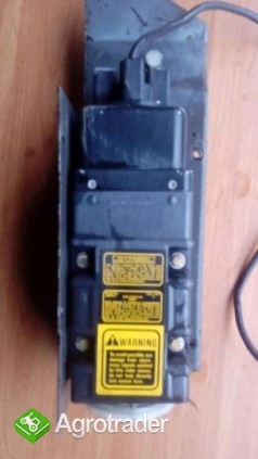 Sensor,radar,czujnik prędkości New Holland 8670,8770,8970 - zdjęcie 3